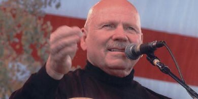 Barry Mcguire Net Worth: $10 Million (Singer, Songwriter)
